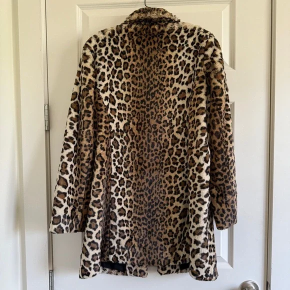 Leopard Print Faux Fur Coat - Picture 7 of 7